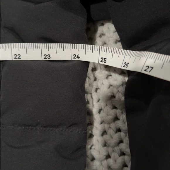 Canada Goose Womens Large Elmvale Parka in Black- Authentic - Picture 16 of 16